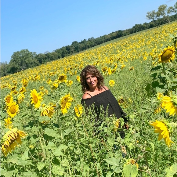 Meet your Posher, Debra - Picture 4 of 4